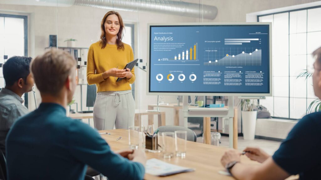 Dashboard logistica con vista sul magazzino